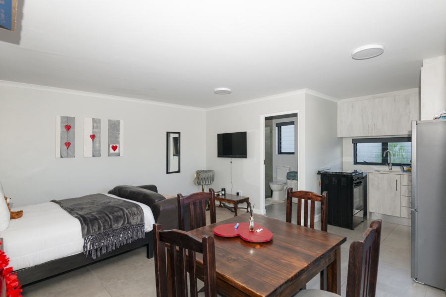 5 Bedroom Property for Sale in Myburgh Park Western Cape